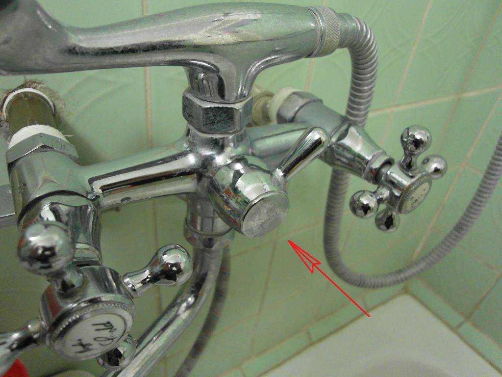 Устройство и ремонт смесителя для ванной: наиболее частые поломки и способы их устранения