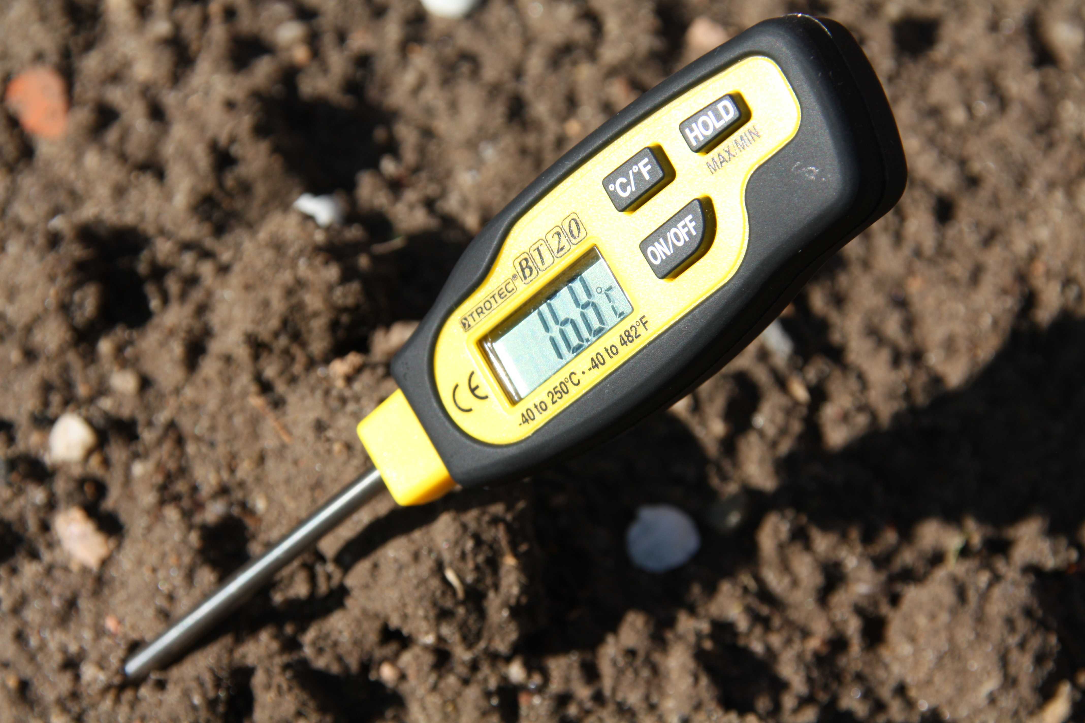 Влажностью кислотностью и. Влагомер PH метр почвы. PH-метр / влагомер ZD-06 для почвы. Влагомер почвы TDR 300. Влагомер почв tr 46908.