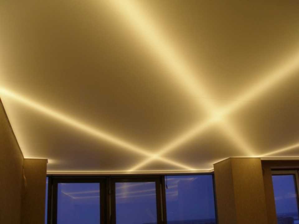Какую светодиодную ленту выбрать для подсветки потолка по яркости и мощности